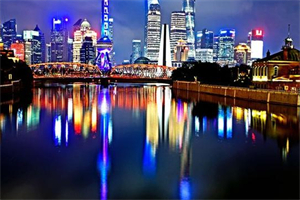 上海怀旧之旅：搭乘时光机，回到老上海的繁华街头
